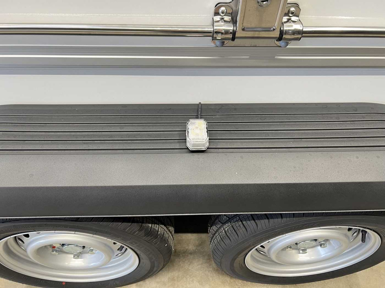 新的 自动售货拖车 UNSINN UKU 421719-26-14 VKL Verkaufsanhänger:图19 新的 自动售货拖车 UNSINN UKU 421719-26-14 VKL Verkaufsanhänger:图19