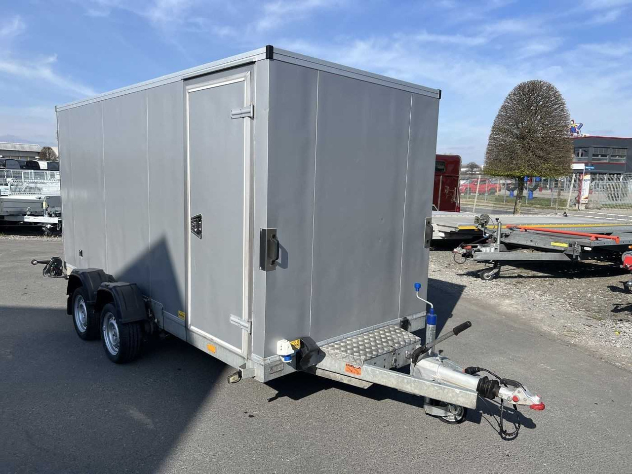 VEZEKO Husky FB K 35.40 Abs EP Tür Koffer Absenker - 封闭厢式拖车:图1 VEZEKO Husky FB K 35.40 Abs EP Tür Koffer Absenker - 封闭厢式拖车:图1