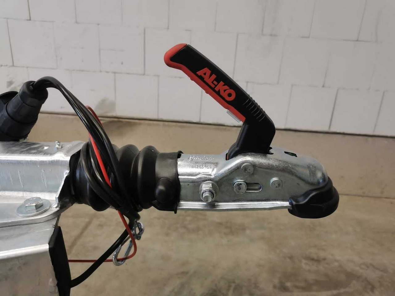 VEZEKO Motovan C 18+Box Autotransporter - 摩托车拖车:图5 VEZEKO Motovan C 18+Box Autotransporter - 摩托车拖车:图5