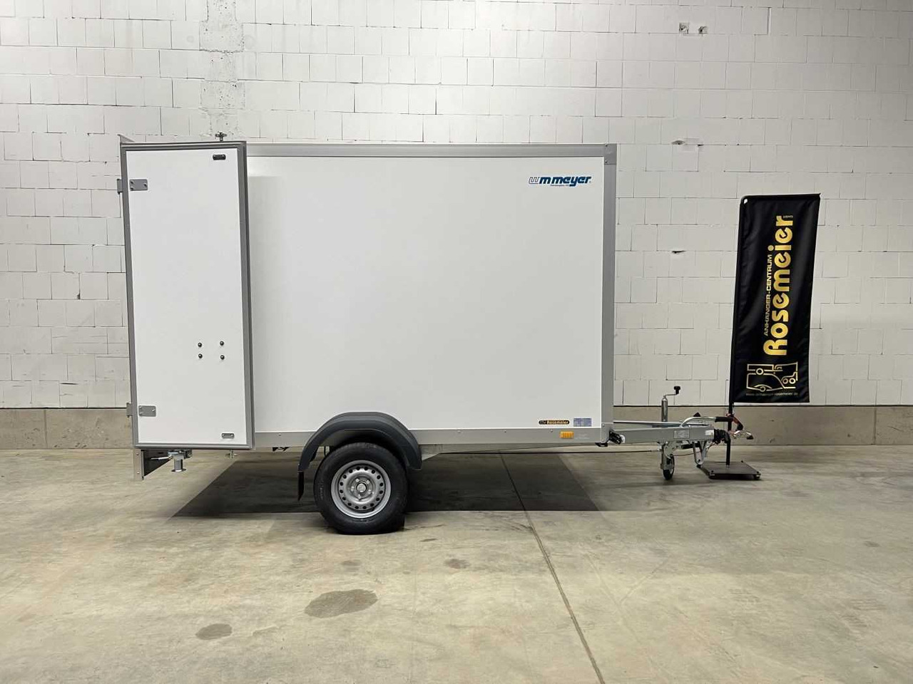 WM MEYER AZ 1330/151 S30 Kofferanhänger - 封闭厢式拖车:图1 WM MEYER AZ 1330/151 S30 Kofferanhänger - 封闭厢式拖车:图1