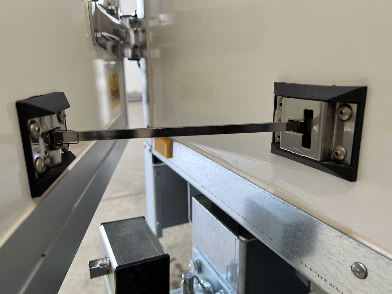 新的 冷藏拖车 WM MEYER AZK 3030/156 Rohrbahn Kühlanhänger:图16 新的 冷藏拖车 WM MEYER AZK 3030/156 Rohrbahn Kühlanhänger:图16