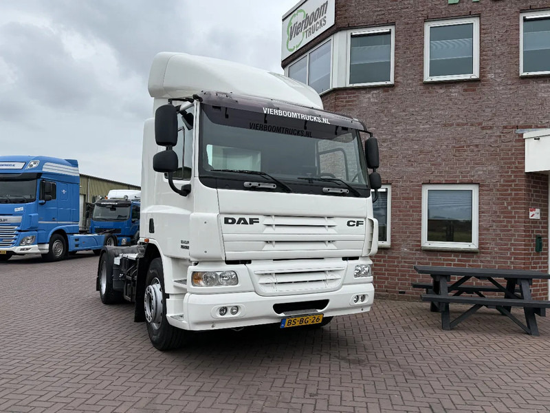 DAF CF 75 CF75-250 EURO5 - DAG CABINE MET RUIT- IDEAAL ALS RANGEERTREKKER-LAGE KM STAND!!!!!! - 牵引车:图1 DAF CF 75 CF75-250 EURO5 - DAG CABINE MET RUIT- IDEAAL ALS RANGEERTREKKER-LAGE KM STAND!!!!!! - 牵引车:图1