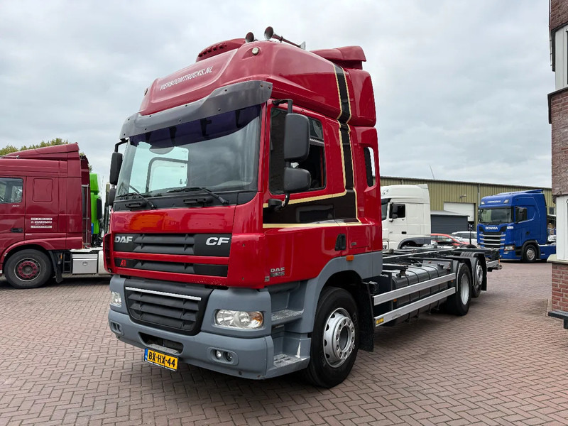 DAF CF 85 CF85-360 6X2 Spacecab Euro5 / Lift axle / Holland Truck - 驾驶室底盘卡车:图2 DAF CF 85 CF85-360 6X2 Spacecab Euro5 / Lift axle / Holland Truck - 驾驶室底盘卡车:图2