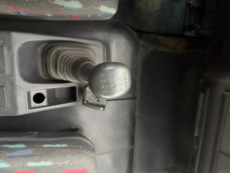 Iveco Eurocargo Eurocargo 120E18 / Airco / APK TUV 3-2026 / 227tkm / Euro3 / Steel suspension / No rust!!!!!!! - 厢式卡车:图4 Iveco Eurocargo Eurocargo 120E18 / Airco / APK TUV 3-2026 / 227tkm / Euro3 / Steel suspension / No rust!!!!!!! - 厢式卡车:图4