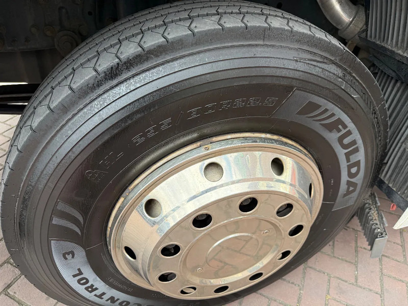 Mercedes-Benz Axor 1824 Axor 1824L mit 7.70m Koffer und Ladebordwand - 厢式卡车:图4 Mercedes-Benz Axor 1824 Axor 1824L mit 7.70m Koffer und Ladebordwand - 厢式卡车:图4