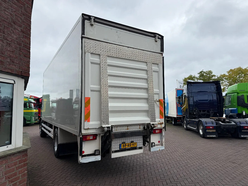 Volvo FM 260 FM9-260 4X2 / Schaltgetriebe / Koffer mit Ladebordwand / Schaltgetriebe / Euro3 - 厢式卡车:图3 Volvo FM 260 FM9-260 4X2 / Schaltgetriebe / Koffer mit Ladebordwand / Schaltgetriebe / Euro3 - 厢式卡车:图3