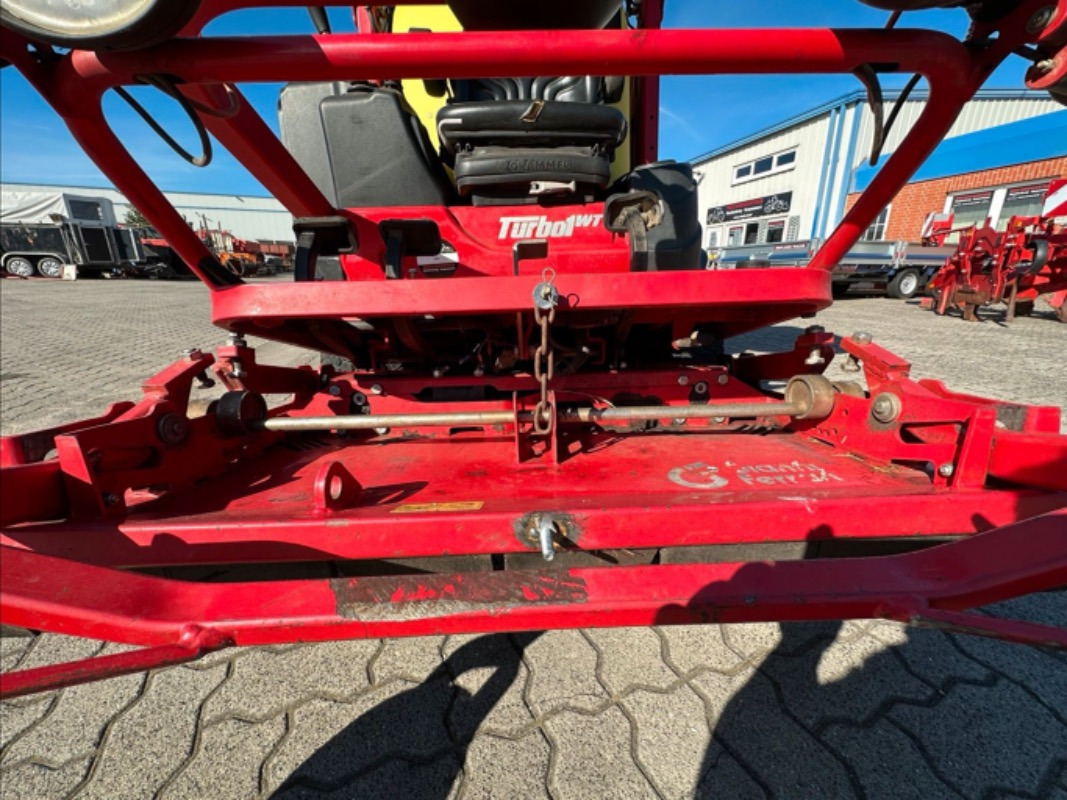 Ferrari Turbo 1 WT Hochentleerung 租赁 Ferrari Turbo 1 WT Hochentleerung：图11