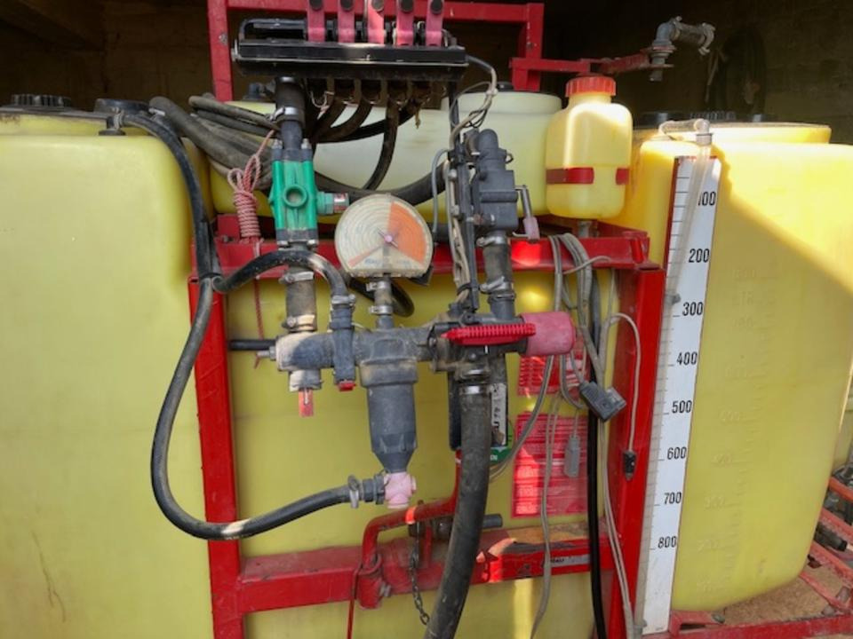 Feldspritze 800 ltr. Rau D2 - 拖拉机悬挂式喷雾机:图3 Feldspritze 800 ltr. Rau D2 - 拖拉机悬挂式喷雾机:图3