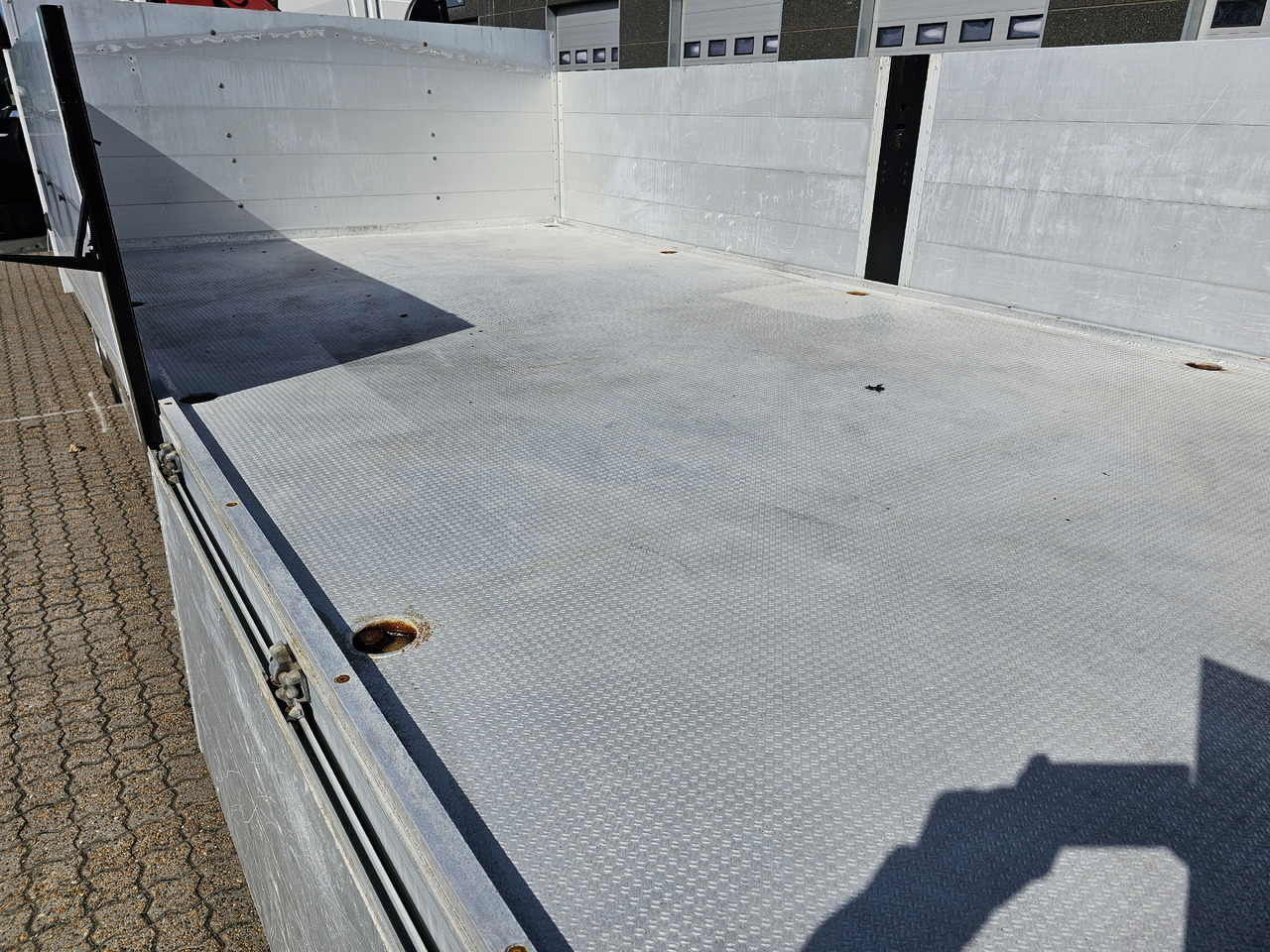 翻斗车, 起重车 MAN TGL 10.220：图22