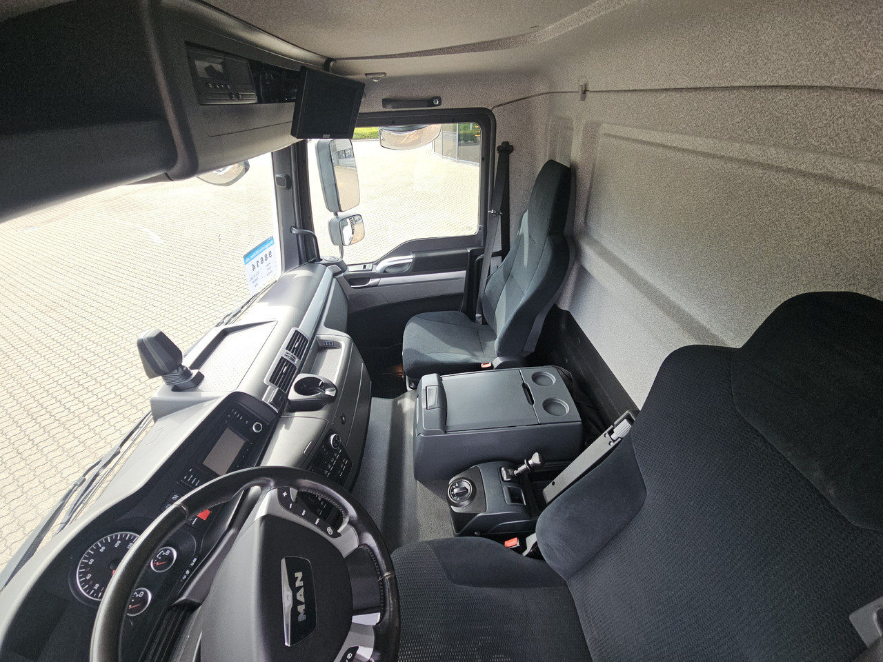 翻斗车, 起重车 MAN TGL 10.220：图29