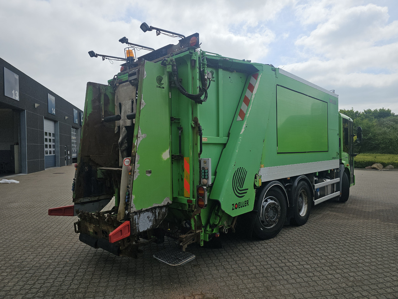 Mercedes Econic 2629 6x2-4 - 垃圾车:图3 Mercedes Econic 2629 6x2-4 - 垃圾车:图3