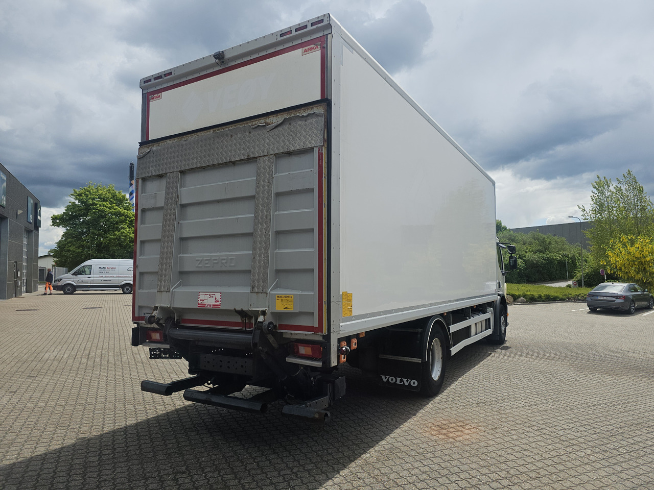 Volvo FE320 - 冷藏车:图3 Volvo FE320 - 冷藏车:图3