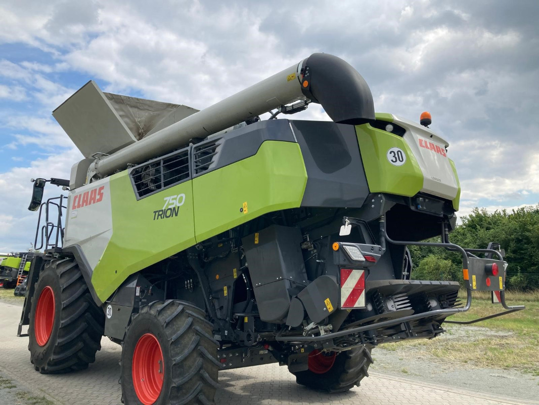 CLAAS Trion 750 - 联合收割机:图5 CLAAS Trion 750 - 联合收割机:图5