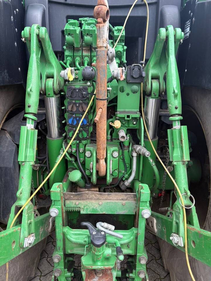 John Deere 6195R - 拖拉机:图2 John Deere 6195R - 拖拉机:图2