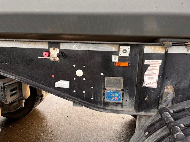翻斗半拖车 Langendorf SKS-HS 24/30 Stahlmulde Plasticauskleidung:图17 翻斗半拖车 Langendorf SKS-HS 24/30 Stahlmulde Plasticauskleidung:图17
