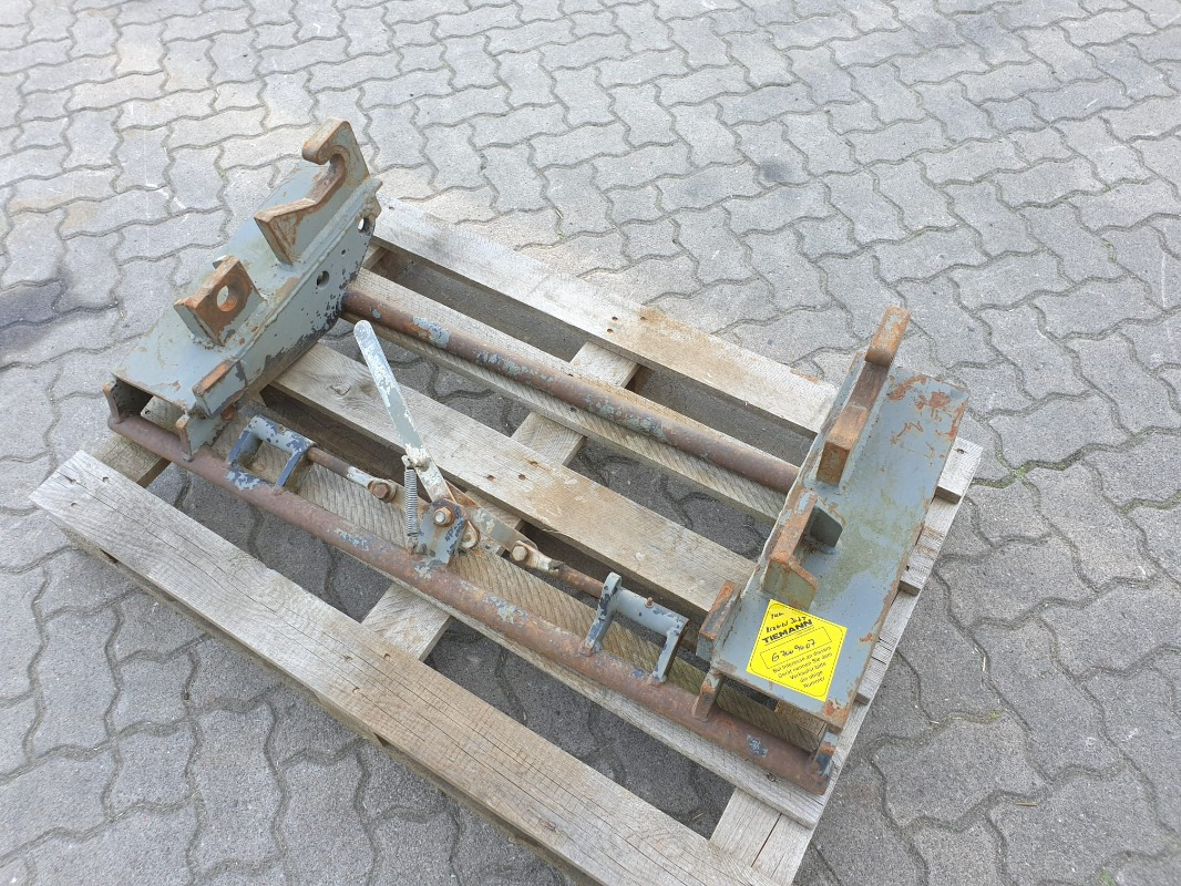 ADAPTERRAHMEN KRAMER / EURO - 牵引车前端装载机:图3 ADAPTERRAHMEN KRAMER / EURO - 牵引车前端装载机:图3