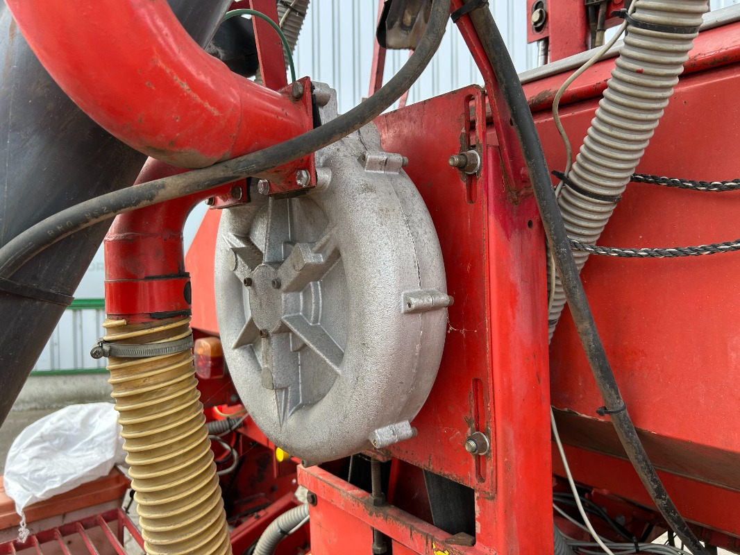 Becker Aeromat 6 - 条播机:图3 Becker Aeromat 6 - 条播机:图3