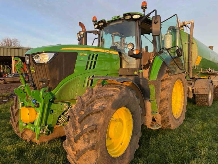 John Deere 6175M - 拖拉机:图1 John Deere 6175M - 拖拉机:图1