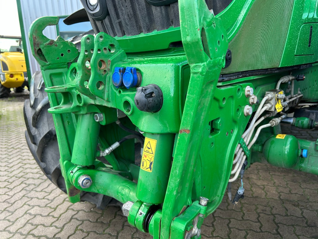 John Deere 6195R - 拖拉机:图2 John Deere 6195R - 拖拉机:图2