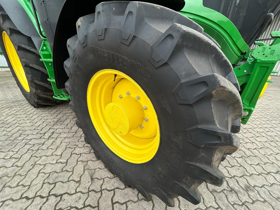 John Deere 6R 155 - 拖拉机:图3 John Deere 6R 155 - 拖拉机:图3
