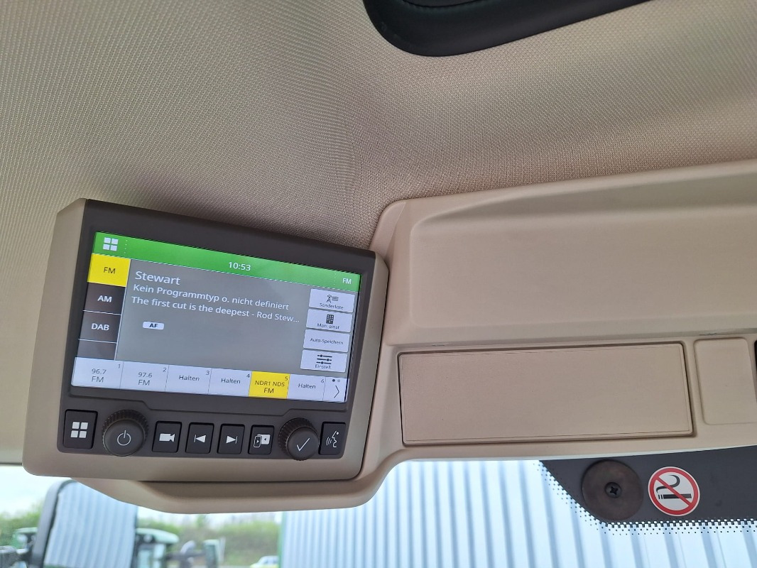 John Deere 6R 230 **MIETRÜCKLÄUFER** - 拖拉机:图3 John Deere 6R 230 **MIETRÜCKLÄUFER** - 拖拉机:图3