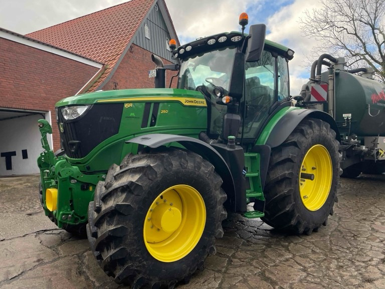 John Deere 6R 250 - 拖拉机:图1 John Deere 6R 250 - 拖拉机:图1