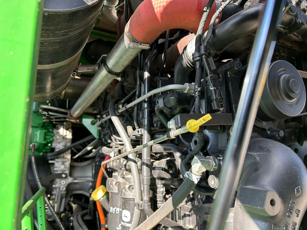 John Deere 9700i - 收割机:图4 John Deere 9700i - 收割机:图4