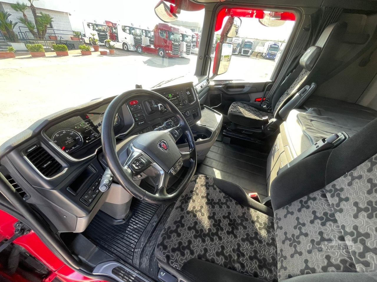 SCANIA S500 - 集装箱运输车/ 可拆卸车身的卡车:图4 SCANIA S500 - 集装箱运输车/ 可拆卸车身的卡车:图4