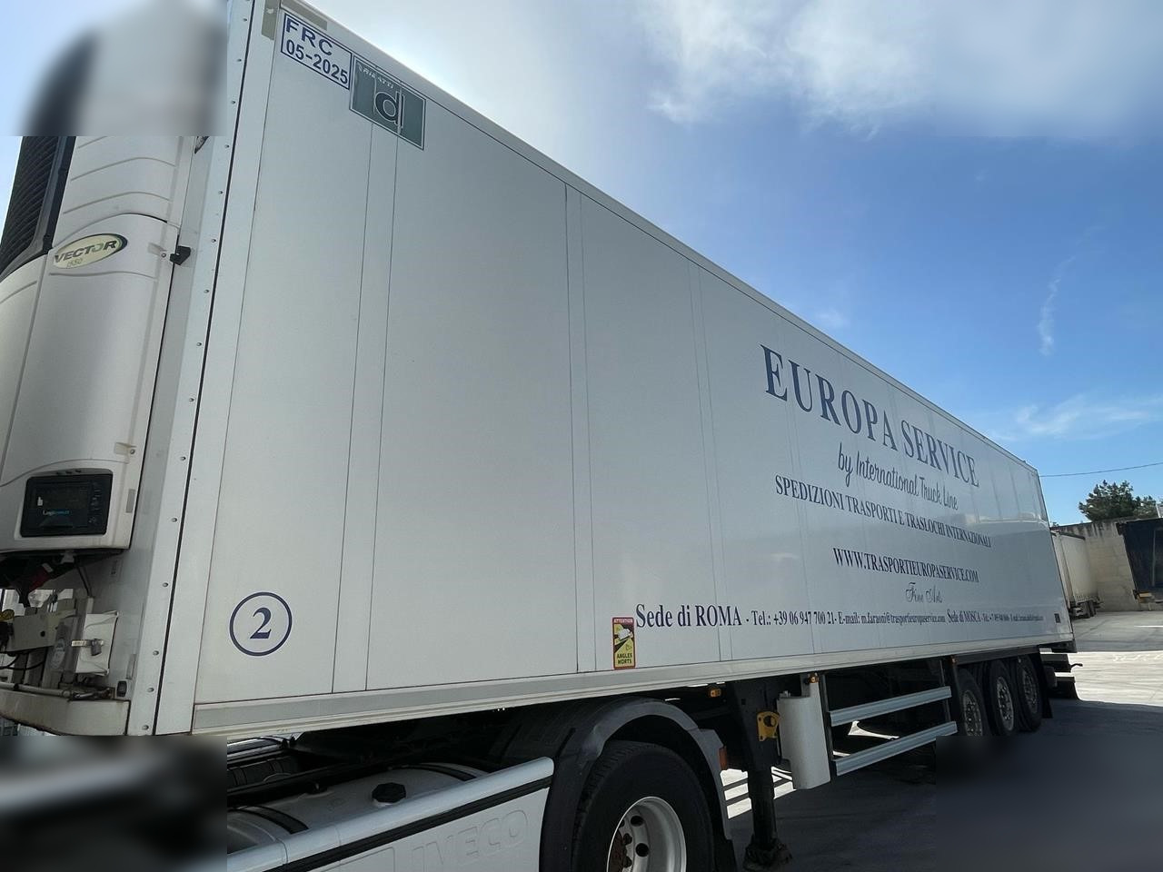 SCHMITZ CARGOBULL - 冷藏半拖车:图1 SCHMITZ CARGOBULL - 冷藏半拖车:图1