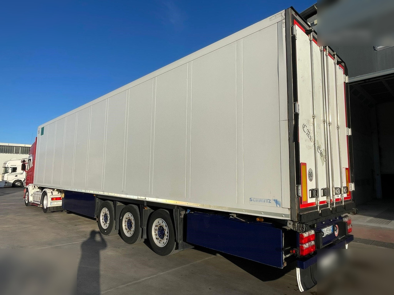 SCHMITZ CARGOBULL - 冷藏半拖车:图5 SCHMITZ CARGOBULL - 冷藏半拖车:图5