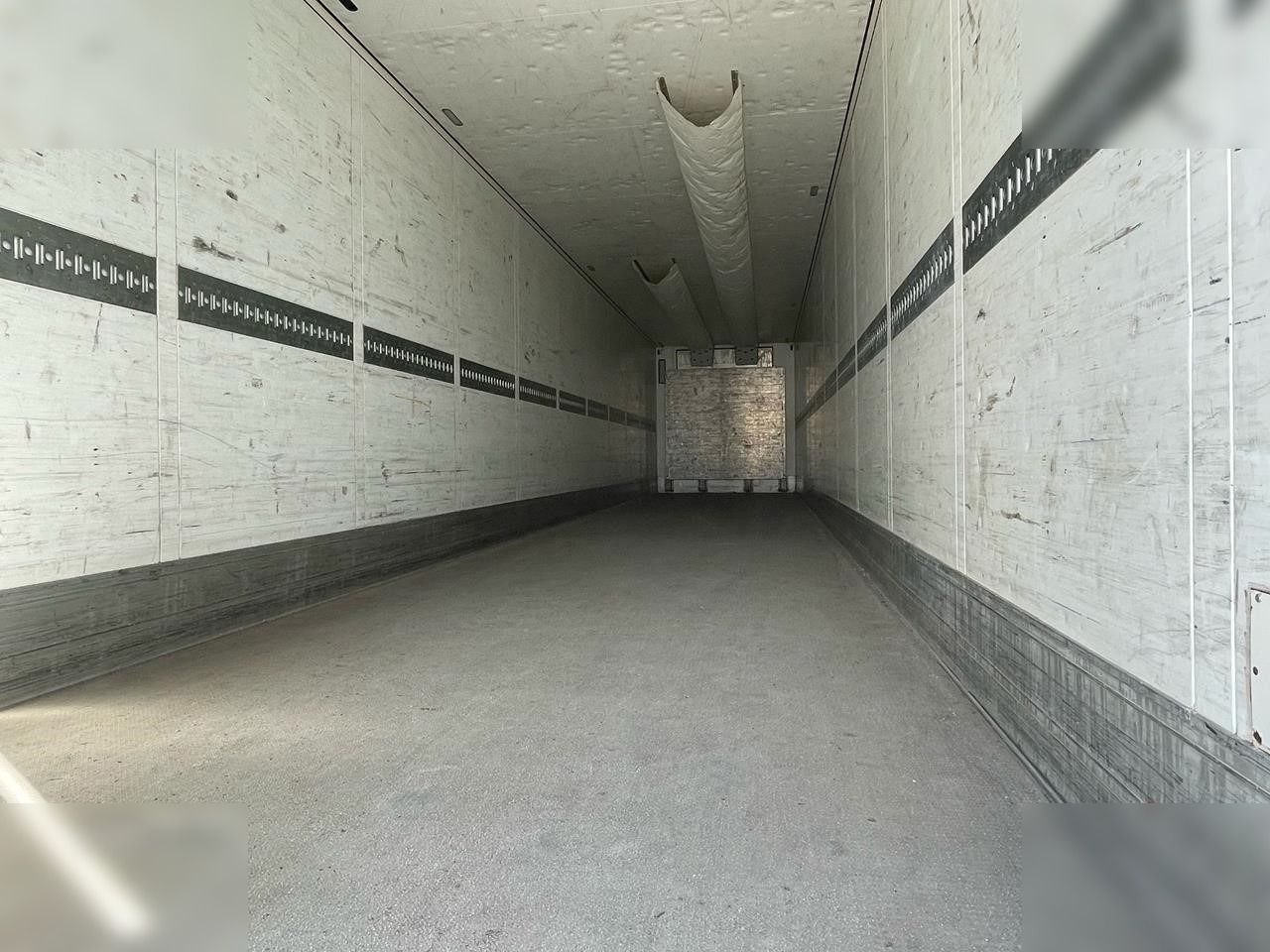 SCHMITZ CARGOBULL - 冷藏半拖车:图3 SCHMITZ CARGOBULL - 冷藏半拖车:图3