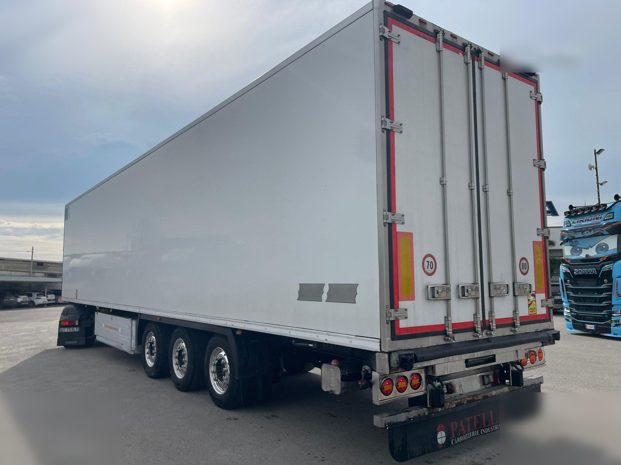 SCHMITZ  - 冷藏半拖车:图4 SCHMITZ  - 冷藏半拖车:图4