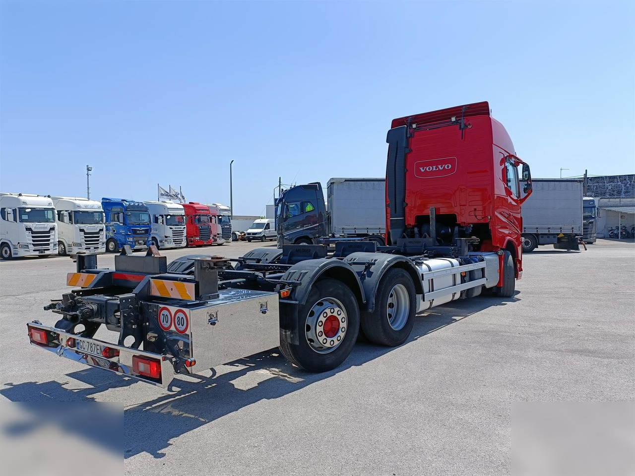 VOLVO FH500 - 集装箱运输车/ 可拆卸车身的卡车:图3 VOLVO FH500 - 集装箱运输车/ 可拆卸车身的卡车:图3