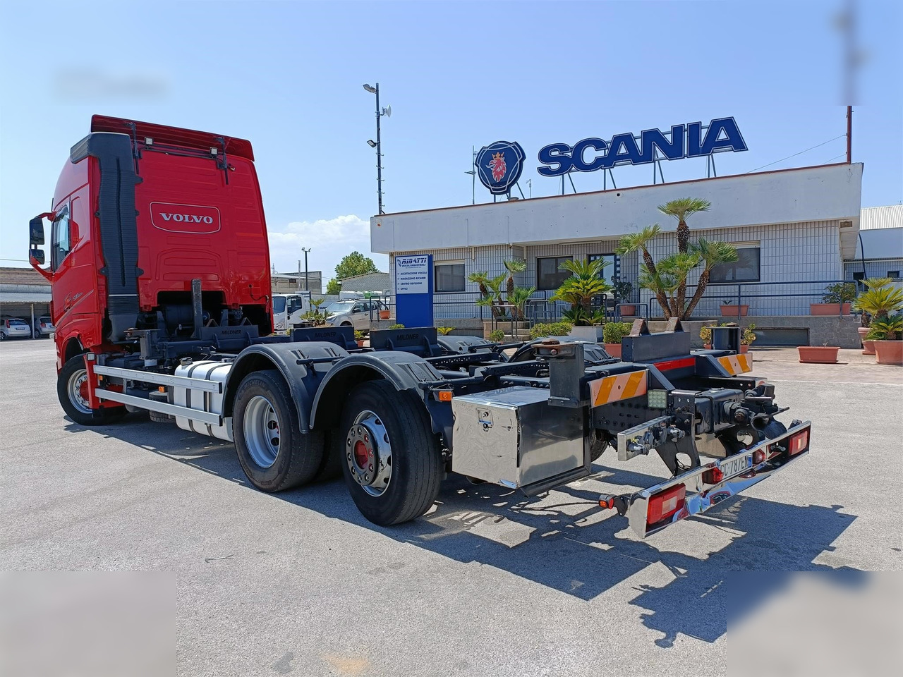 VOLVO FH500 - 集装箱运输车/ 可拆卸车身的卡车:图4 VOLVO FH500 - 集装箱运输车/ 可拆卸车身的卡车:图4