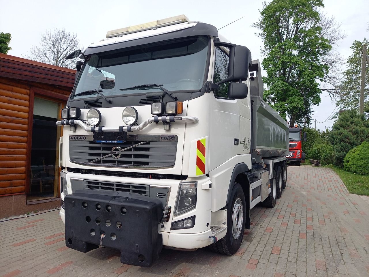 VOLVO FH16, 8x4, BIG AXLES, RETARDER, GW 39500 KG - 翻斗车:图3 VOLVO FH16, 8x4, BIG AXLES, RETARDER, GW 39500 KG - 翻斗车:图3