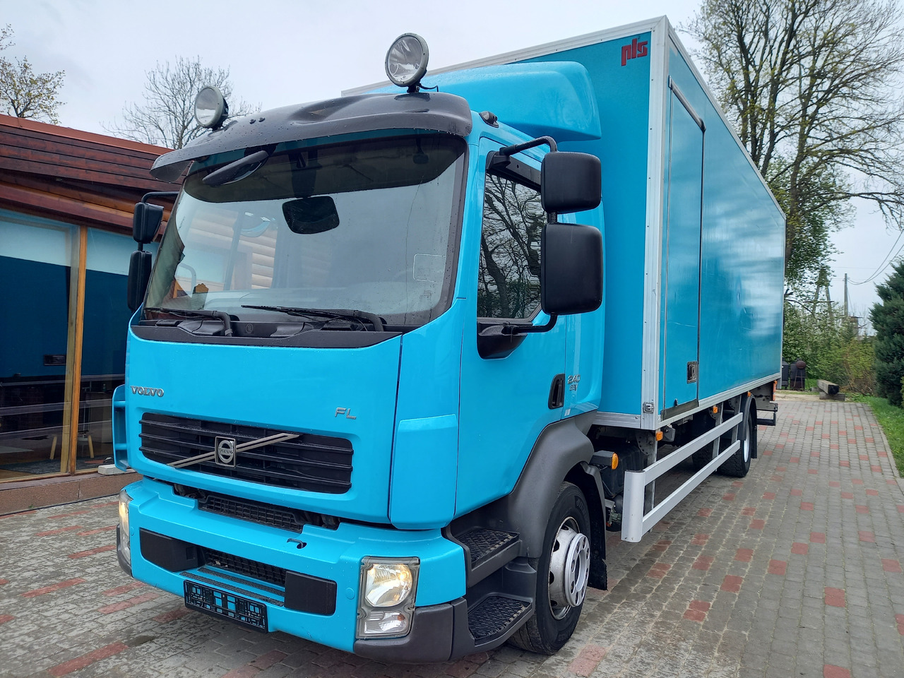 VOLVO FL, 4x2, 16000 KG. EEV - 厢式卡车:图1 VOLVO FL, 4x2, 16000 KG. EEV - 厢式卡车:图1