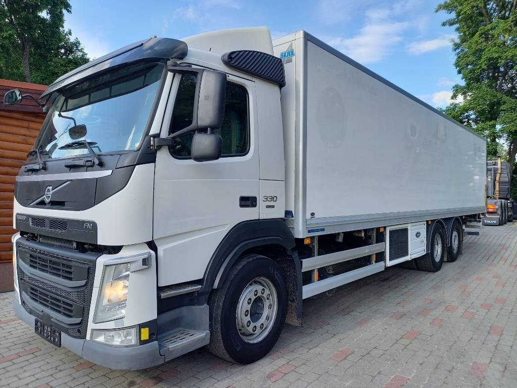 Volvo FM 330, 6x2, CARRIER SUPRA 950 U  - 冷藏车:图1 Volvo FM 330, 6x2, CARRIER SUPRA 950 U  - 冷藏车:图1
