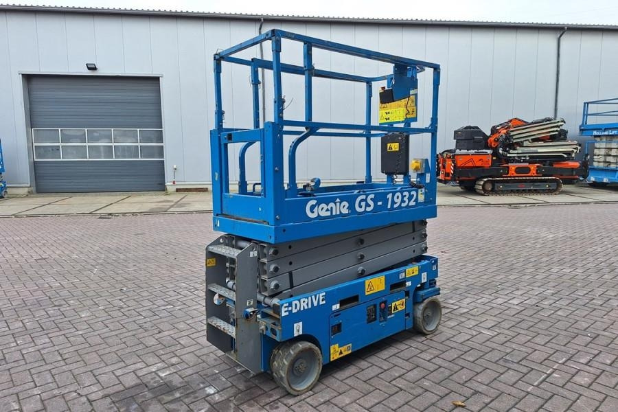 Genie GS1932 E-Drive Several In Stock, 8m Working Height - 剪式升降机:图2 Genie GS1932 E-Drive Several In Stock, 8m Working Height - 剪式升降机:图2