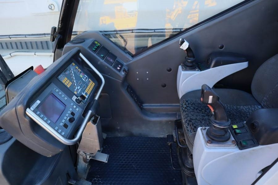 Grove GMK3055 Diesel, 6x6x6, 55t Capacity, 43m Main Boom - 全地形起重机:图5 Grove GMK3055 Diesel, 6x6x6, 55t Capacity, 43m Main Boom - 全地形起重机:图5