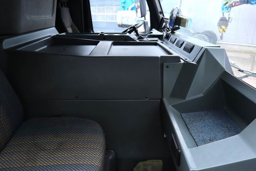 全地形起重机 Grove GMK3060 Diesel, 6x6x6 Drive, 60t Capacity, 43m Mai:图23 全地形起重机 Grove GMK3060 Diesel, 6x6x6 Drive, 60t Capacity, 43m Mai:图23
