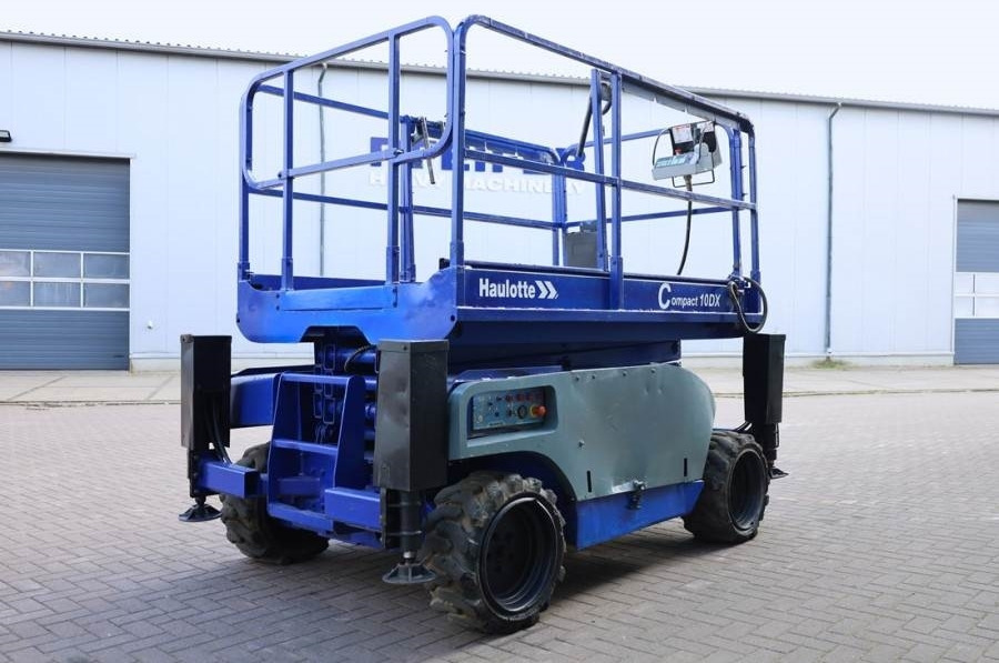 Haulotte COMPACT 10DX Diesel, 4x4 Drive, 10.15m Working Hei - 剪式升降机:图2 Haulotte COMPACT 10DX Diesel, 4x4 Drive, 10.15m Working Hei - 剪式升降机:图2