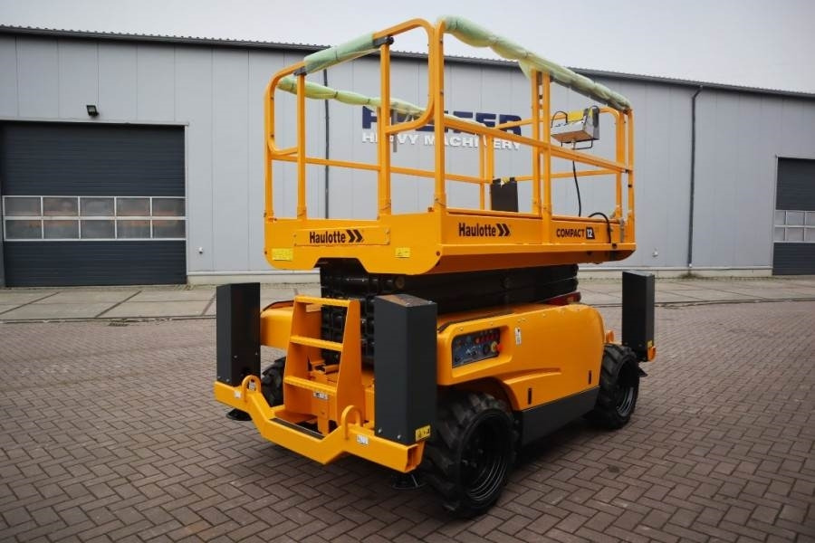 Haulotte Compact 12DX Valid Inspection, *Guarantee! Diesel, - 剪式升降机:图2 Haulotte Compact 12DX Valid Inspection, *Guarantee! Diesel, - 剪式升降机:图2
