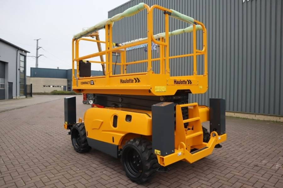 Haulotte Compact 12DX Valid Inspection, *Guarantee! Diesel, - 剪式升降机:图5 Haulotte Compact 12DX Valid Inspection, *Guarantee! Diesel, - 剪式升降机:图5