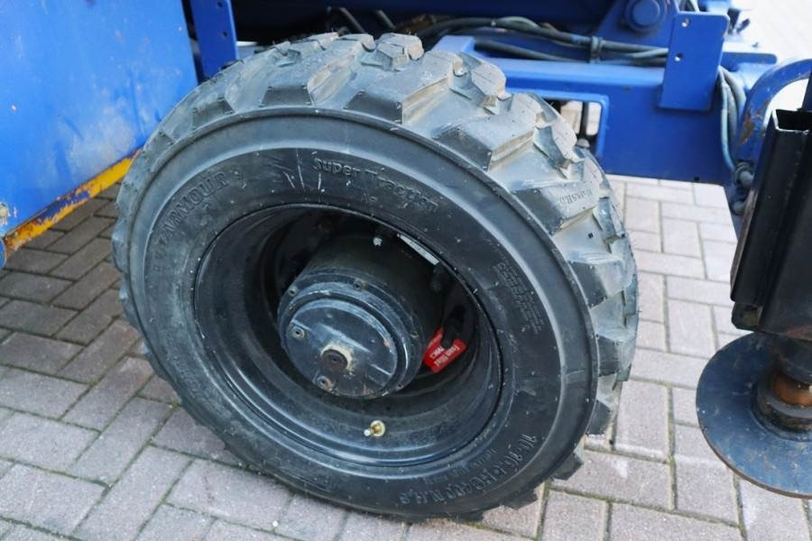 Haulotte H15SX New Tyres, Diesel, 4x4 Drive, 15 Working Hei - 剪式升降机:图4 Haulotte H15SX New Tyres, Diesel, 4x4 Drive, 15 Working Hei - 剪式升降机:图4