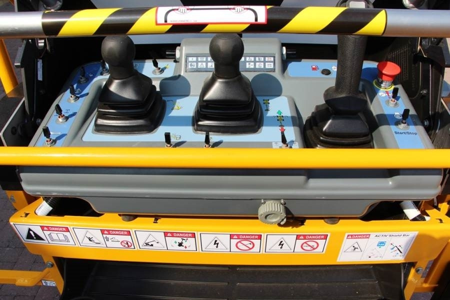 Haulotte HT28RTJ Pro Diesel, 4x4 Drive, 27.9 m Working Heig - 伸缩臂:图3 Haulotte HT28RTJ Pro Diesel, 4x4 Drive, 27.9 m Working Heig - 伸缩臂:图3