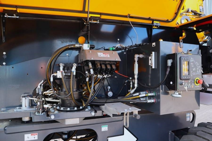 Haulotte HT28RTJ Pro Guarantee! 4x4x4 Drive, 28 m Working H - 伸缩臂:图3 Haulotte HT28RTJ Pro Guarantee! 4x4x4 Drive, 28 m Working H - 伸缩臂:图3