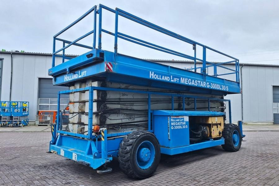 Holland Lift Megastar G-300DL30/S Diesel, 4x4x4 Drive, 33.5m Wo - 剪式升降机:图2 Holland Lift Megastar G-300DL30/S Diesel, 4x4x4 Drive, 33.5m Wo - 剪式升降机:图2