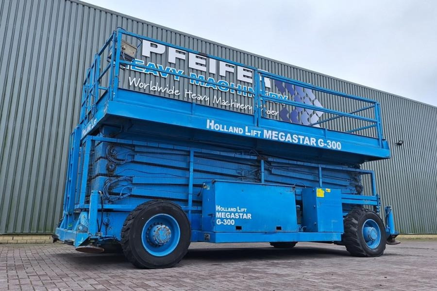 Holland Lift Megastar G300 Diesel, 4x4x4 Drive, 33.5m Working H - 剪式升降机:图1 Holland Lift Megastar G300 Diesel, 4x4x4 Drive, 33.5m Working H - 剪式升降机:图1