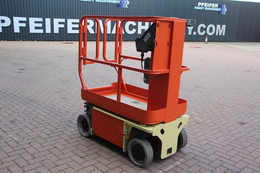铰接臂 JLG 1230 ES Electric, 5.6m Working height, Non Marking:图8 铰接臂 JLG 1230 ES Electric, 5.6m Working height, Non Marking:图8
