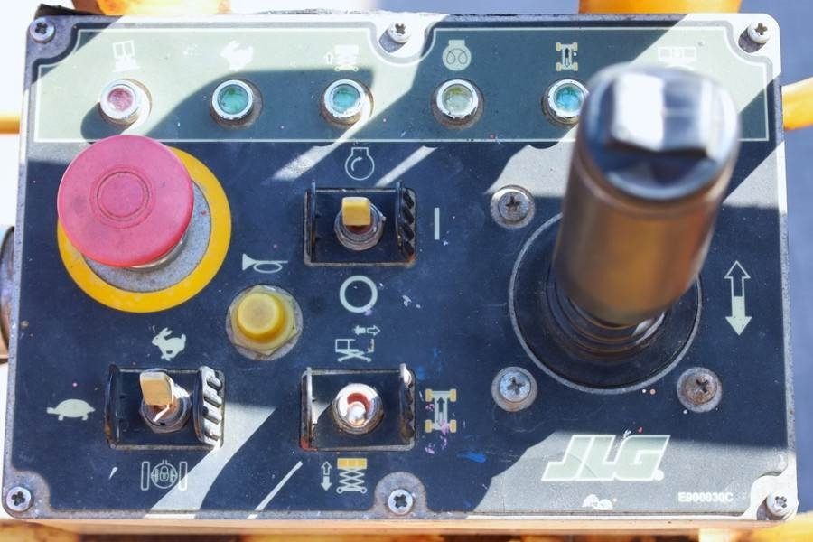 JLG 210-25 Diesel, 4x4 Drive, 23m Working Height, 1000 - 剪式升降机:图4 JLG 210-25 Diesel, 4x4 Drive, 23m Working Height, 1000 - 剪式升降机:图4